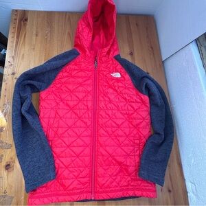 The North Face Kids Red hooded jacket size 14/16